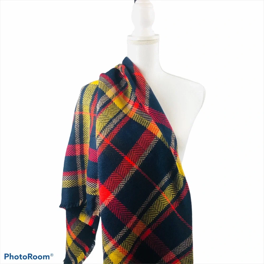 NWT MAURICES Women’s Winter Scarf 54” x 54” Multi Color Plaid - Picture 2 of 8